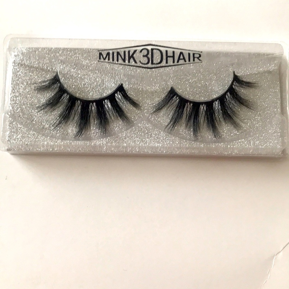 NWT- Bella 3D Mink Lashes